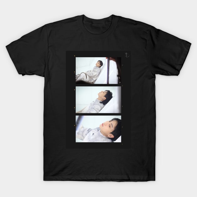 Jung Kook Golden Jungkook T-Shirt by Wacalac